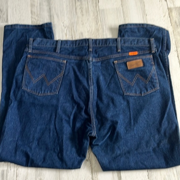 Wrangler Flame Resistant Jeans Size 44 - Picture 1 of 9